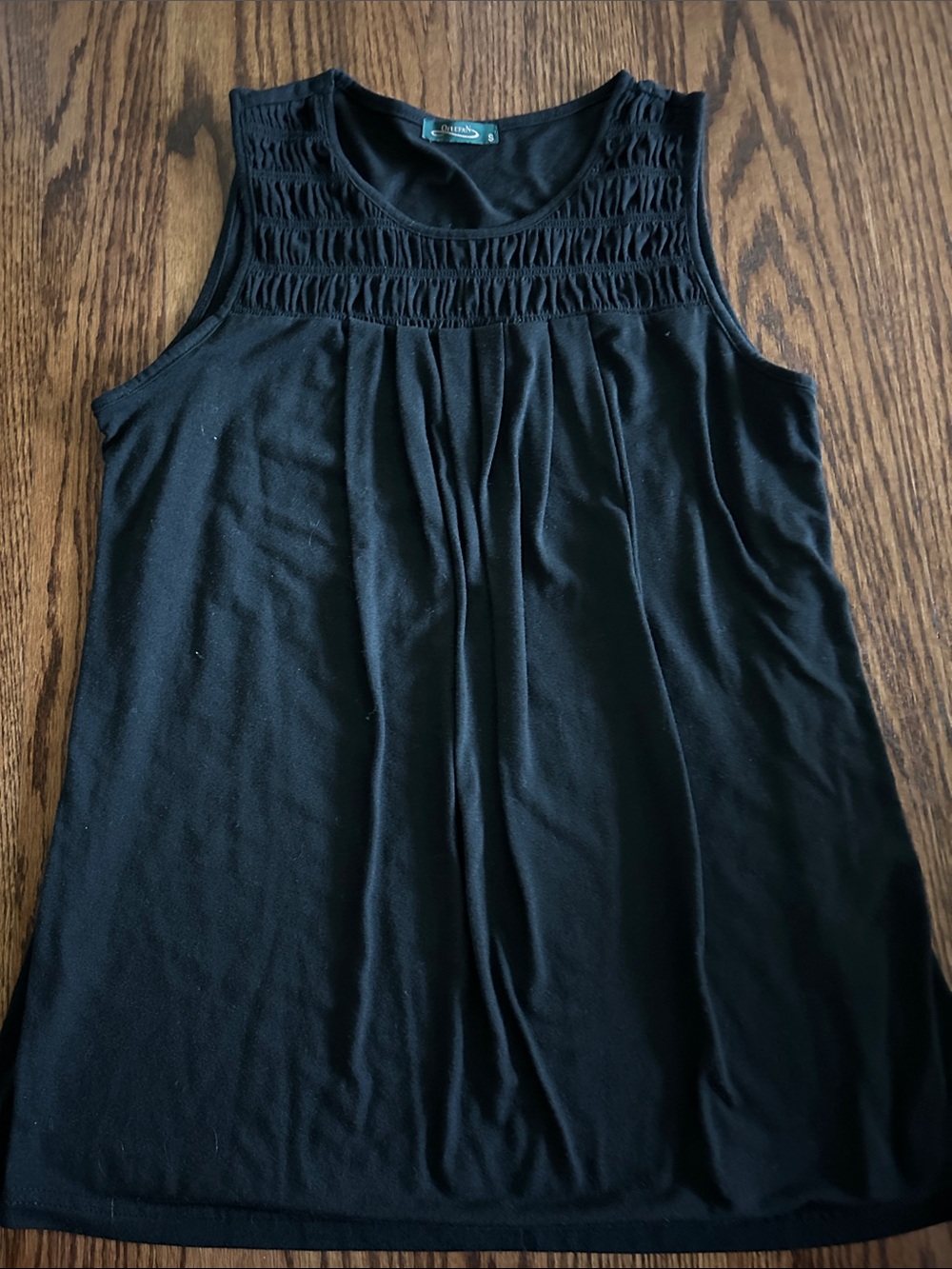 Women's Black Sleeveless Smocked Yoke Tank